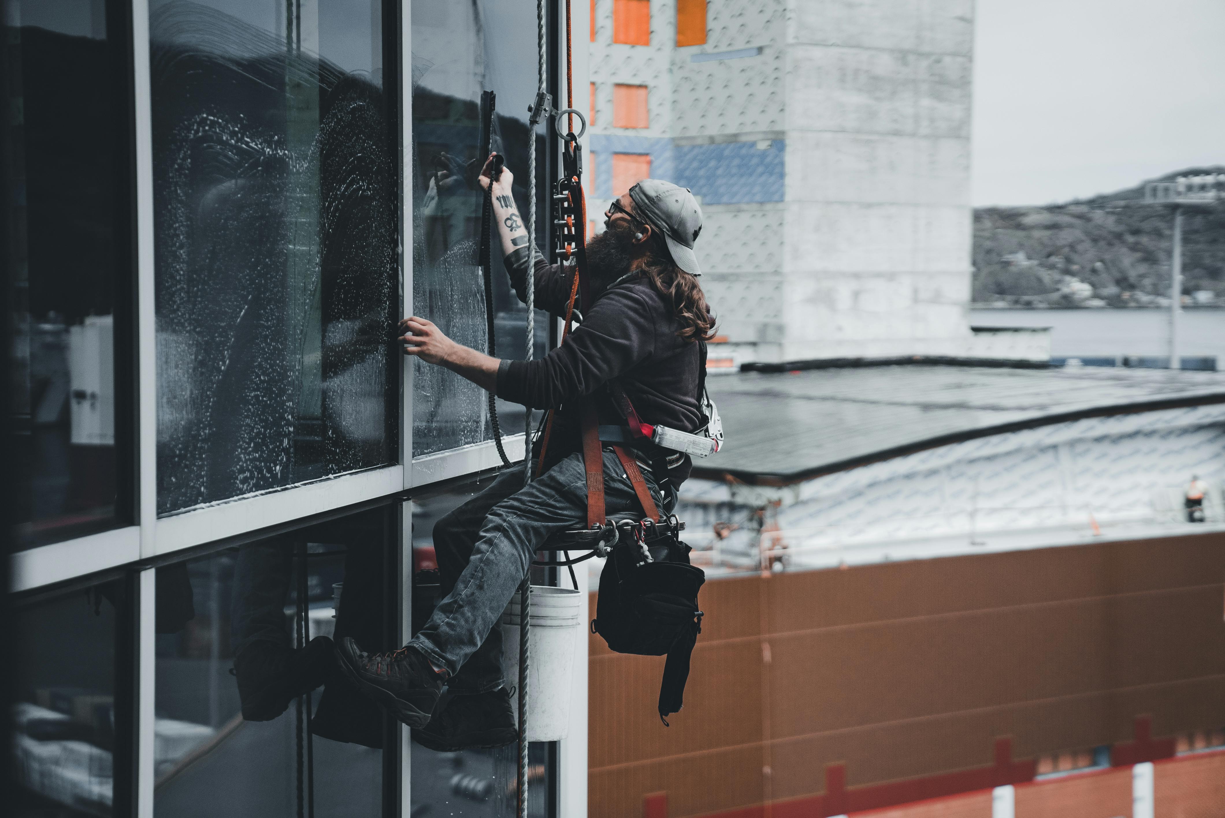 Fensterreparatur und Justierung durch den Schlüsseldienst